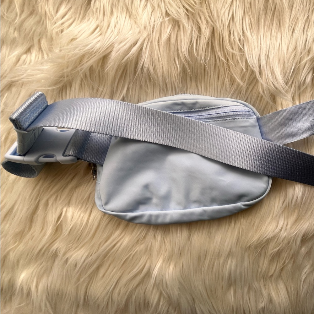 Lululemon Belt Bag - Picture 3 of 5